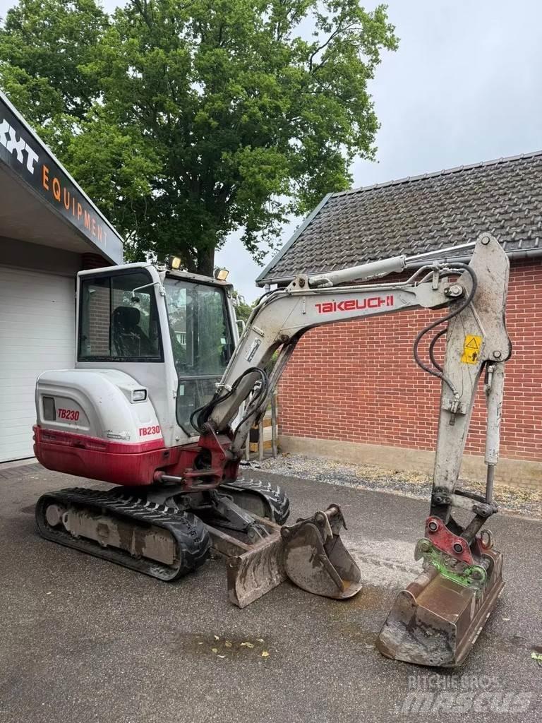 Takeuchi TB230 Minikaivukoneet < 7t