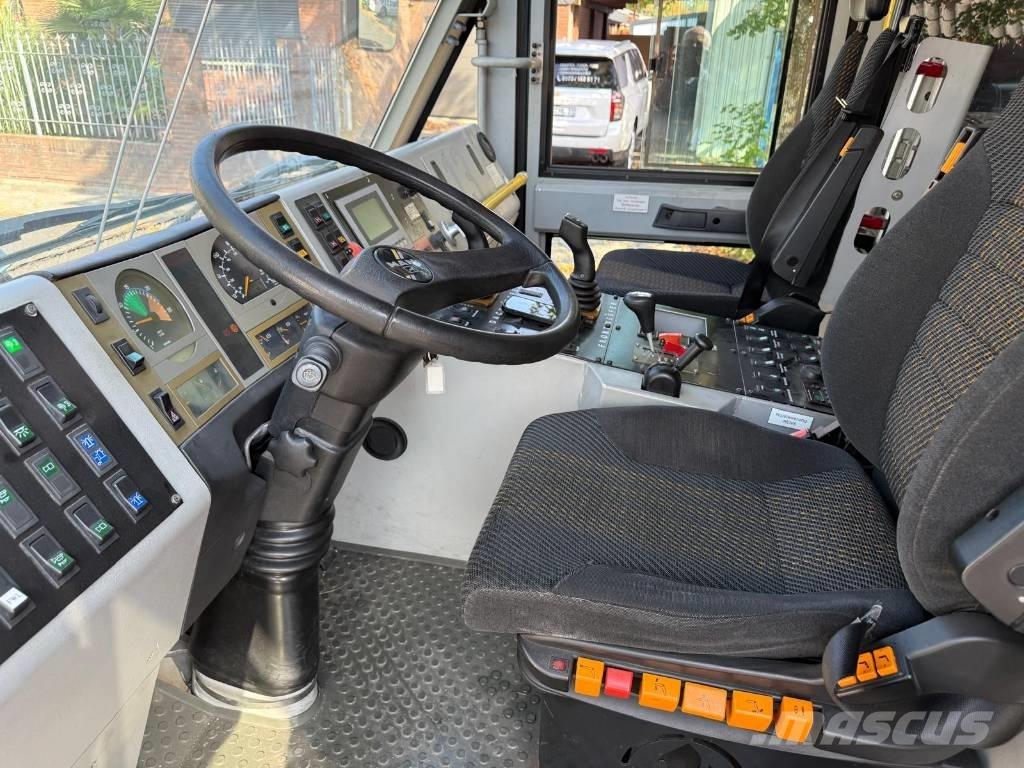 MAN X 1000 , 8 x 8 Paloautot