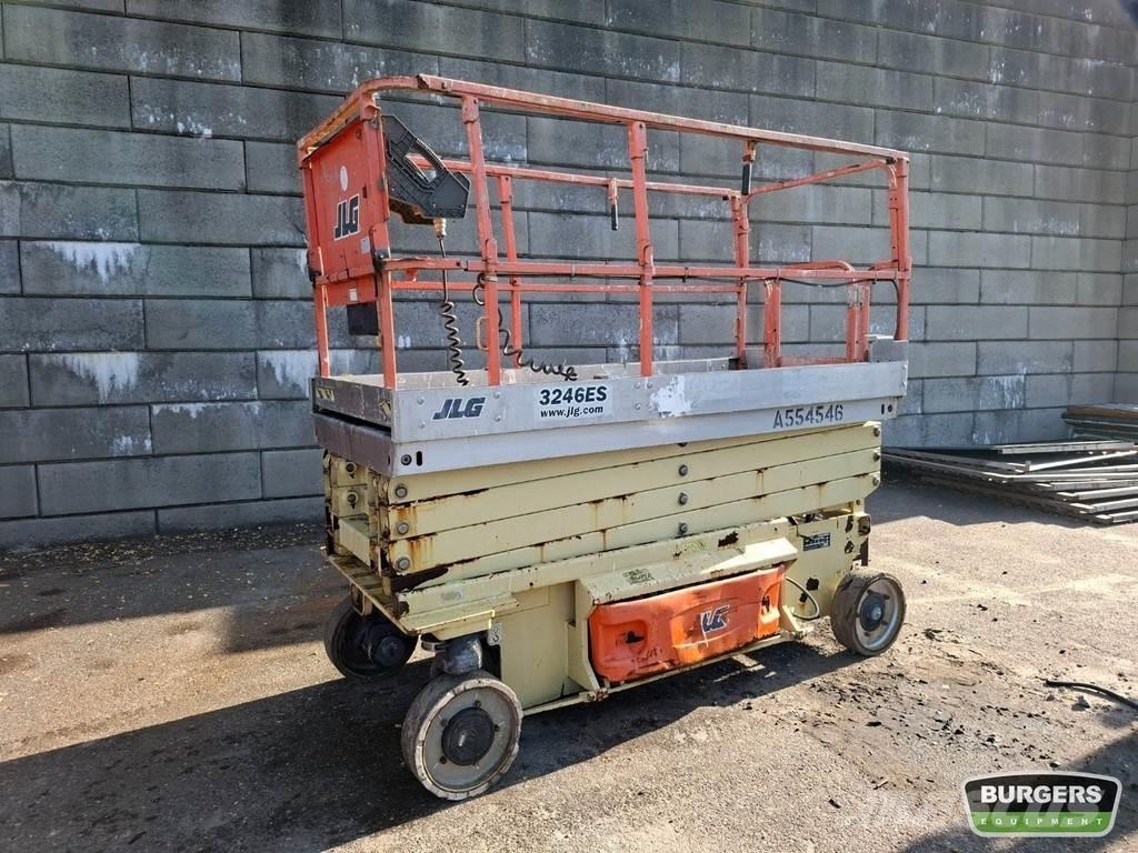 JLG 3246ES Saksilavat