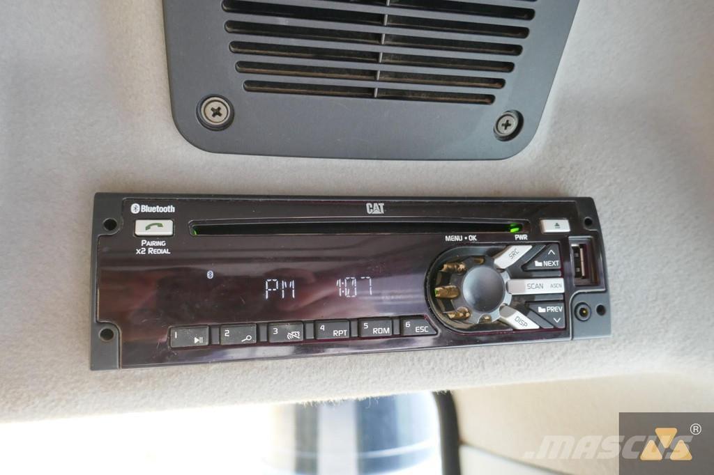 CAT 325F LCR Telakaivukoneet