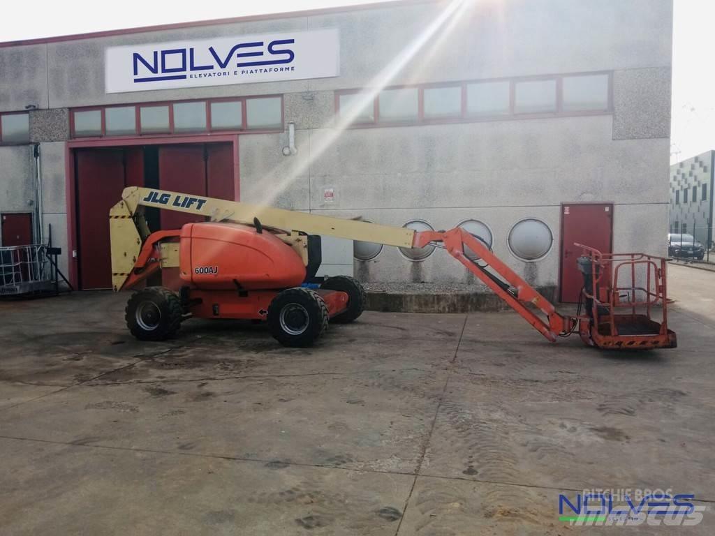 JLG 600AJ Kuukulkijat