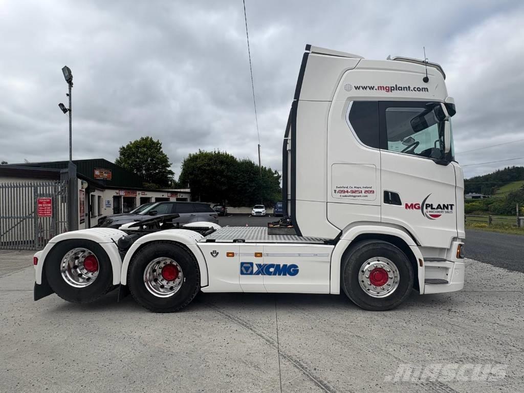 Scania S660 Vetopöytäautot
