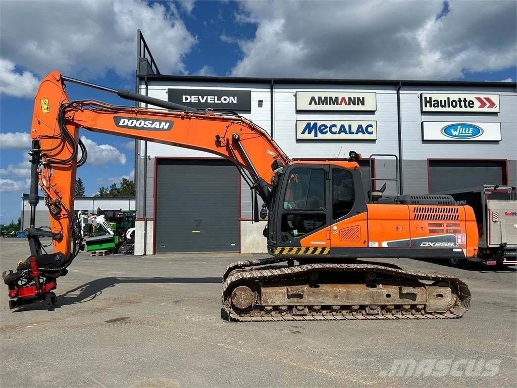 Doosan DX255LC-5 Telakaivukoneet