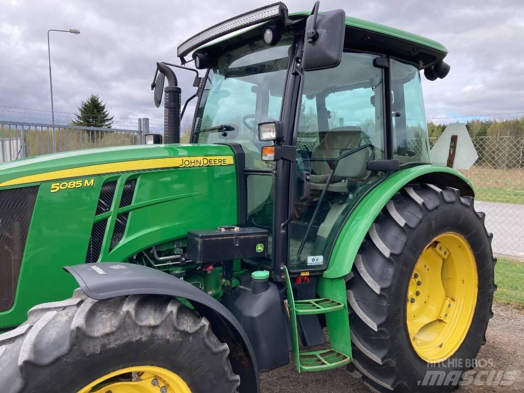 John Deere 5085 M Traktorit