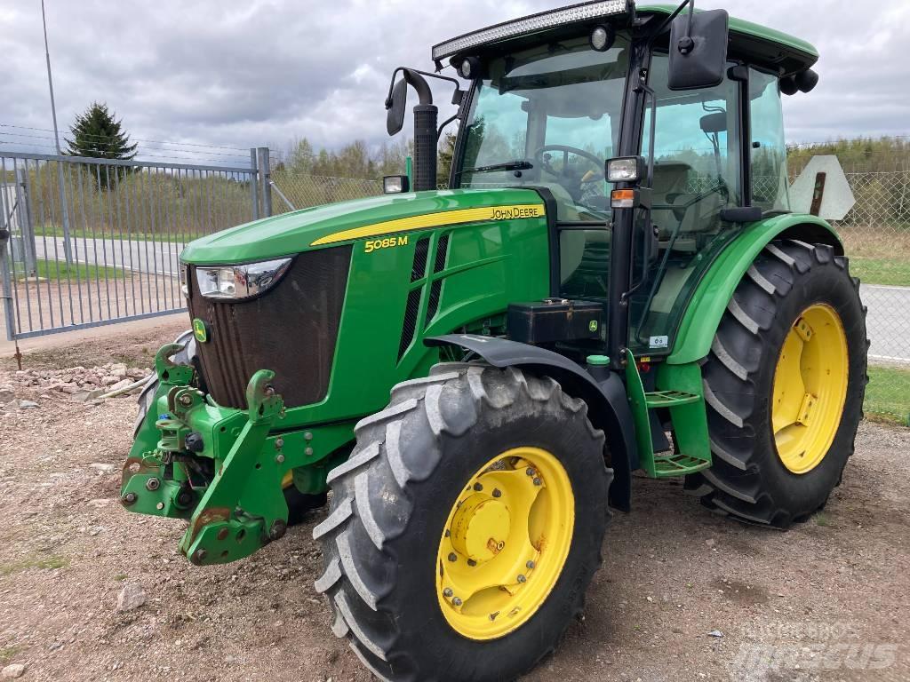 John Deere 5085 M Traktorit