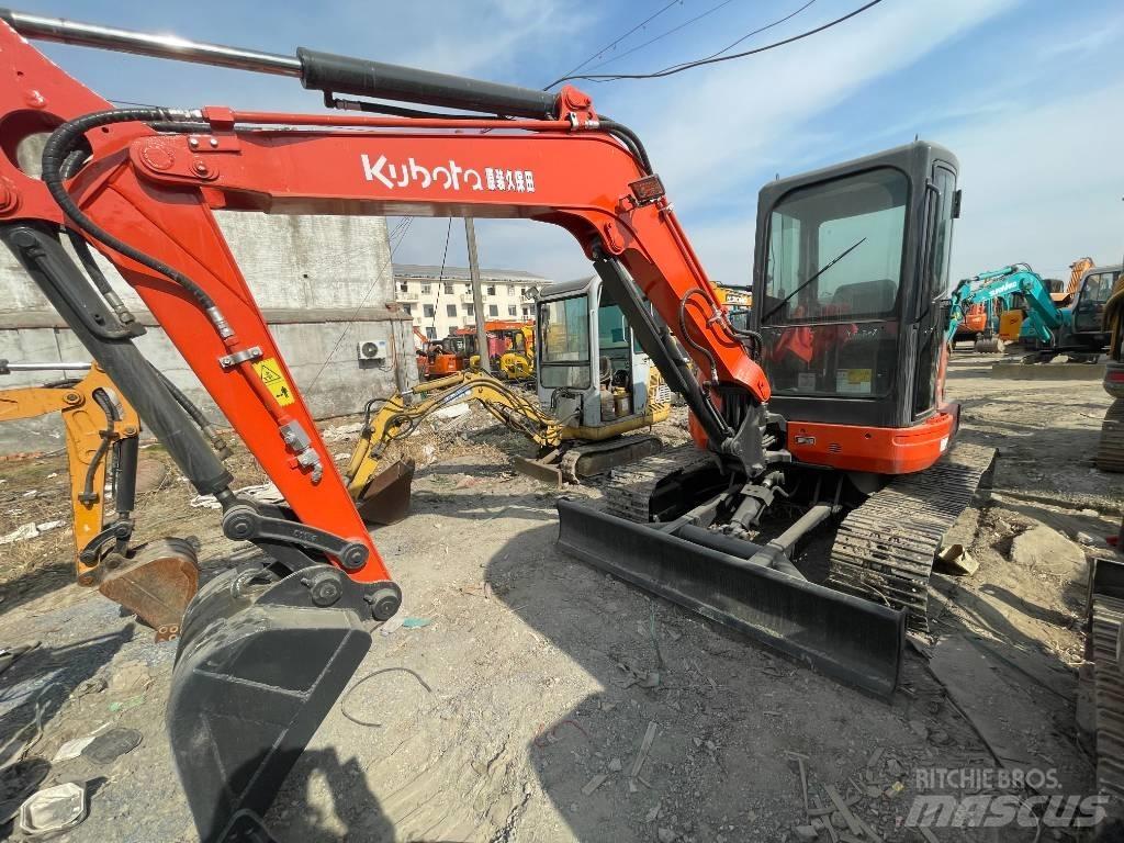 Kubota U35 Minikaivukoneet < 7t