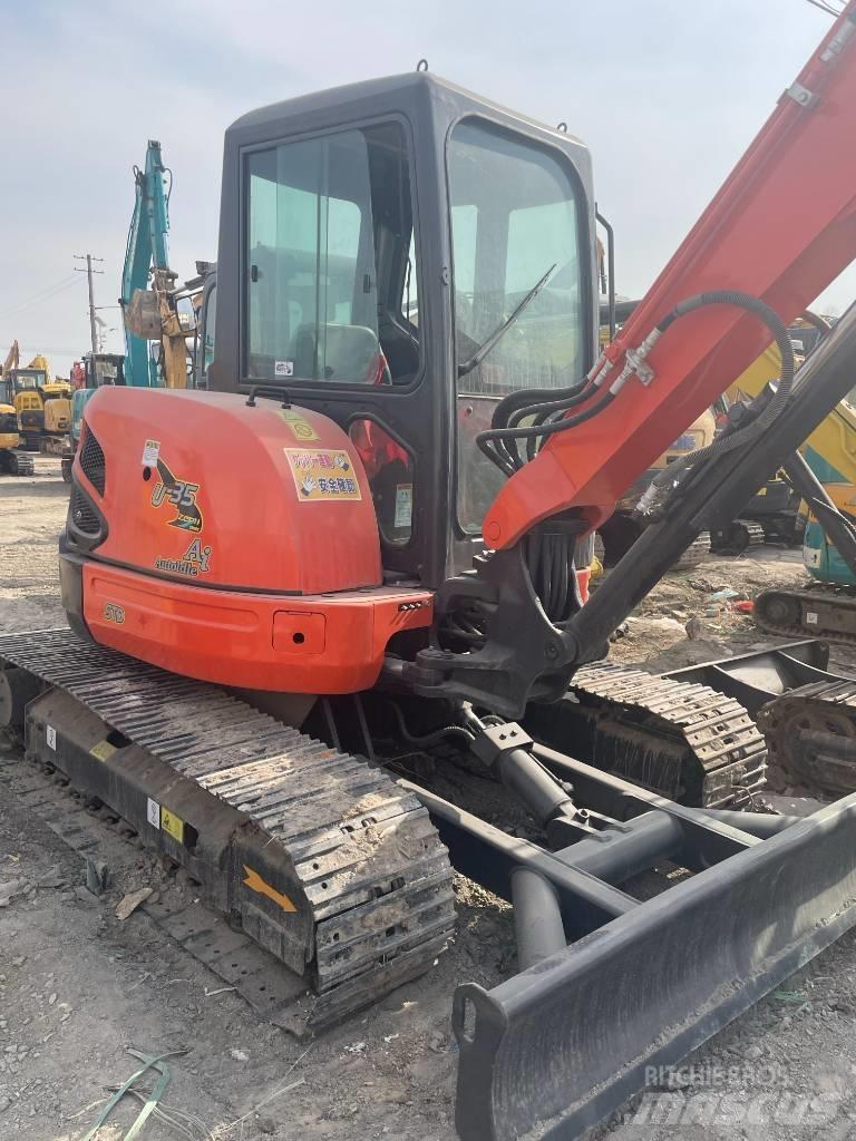 Kubota U35 Minikaivukoneet < 7t