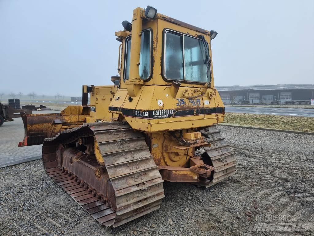 CAT D 4 H Telaketjupuskutraktorit