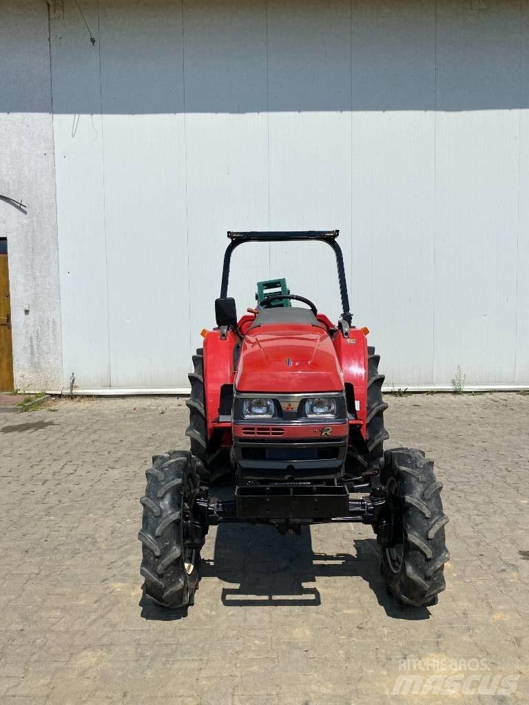 Mitsubishi MTR300 Taajamatraktorit