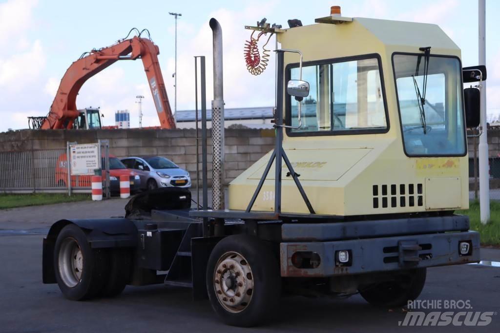 Kalmar ET120 Terminaalitraktorit