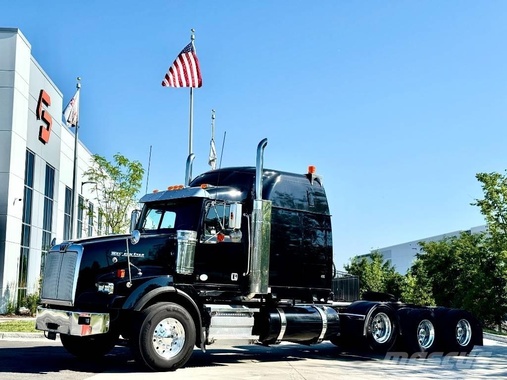 Western Star 4900 Vetopöytäautot