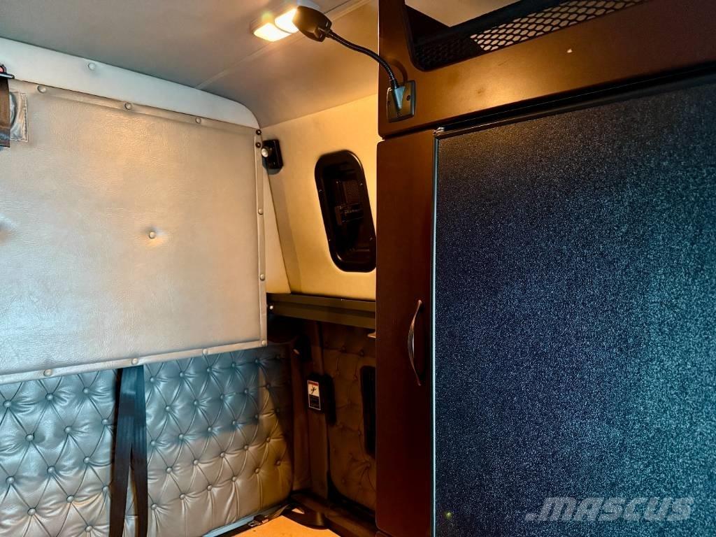 Western Star 4900 Vetopöytäautot