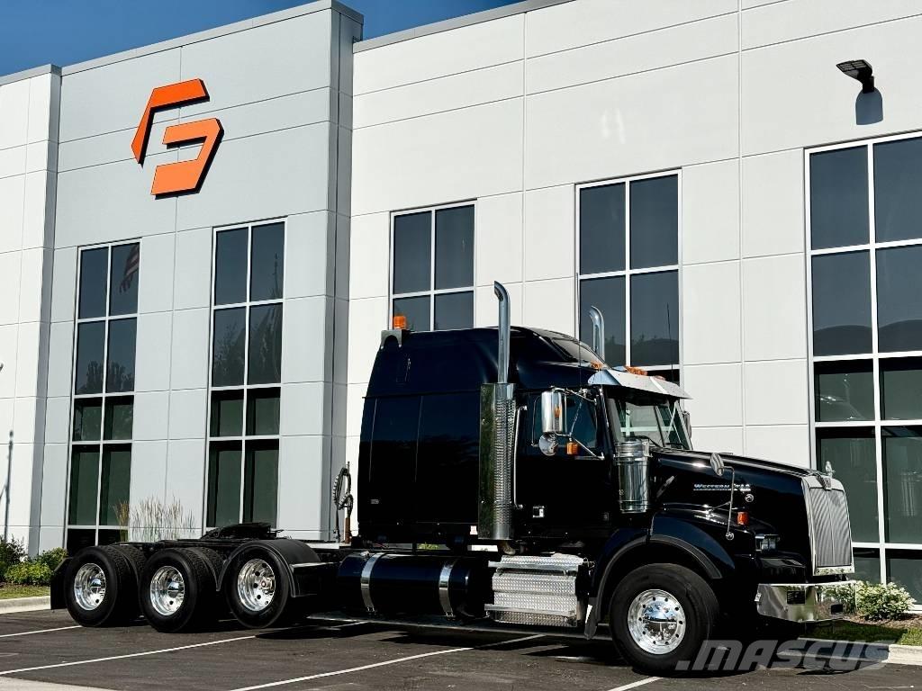 Western Star 4900 Vetopöytäautot
