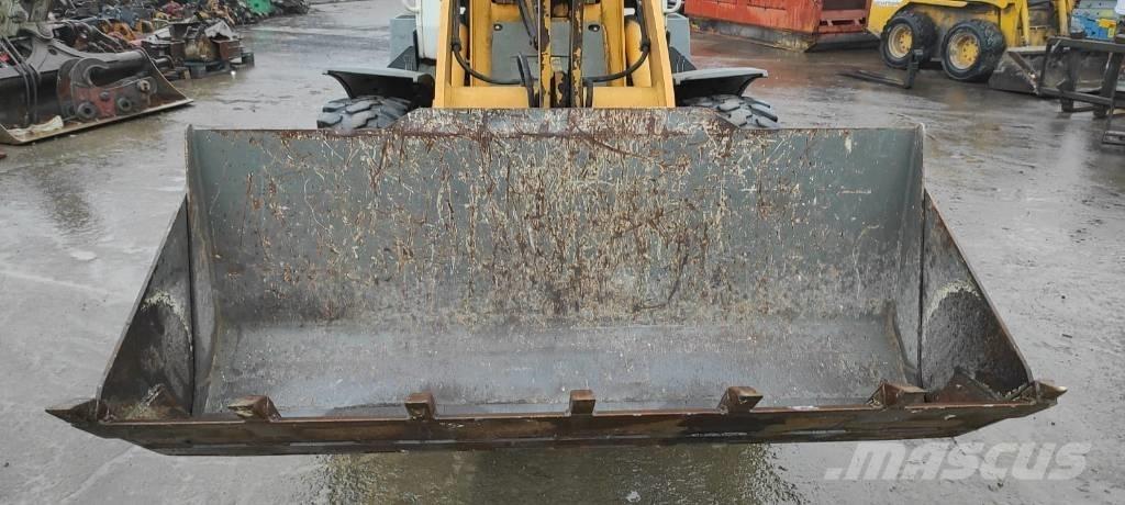 Liebherr L 506 Pyöräkuormaajat
