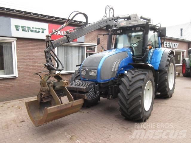 Valtra T202D Traktorit