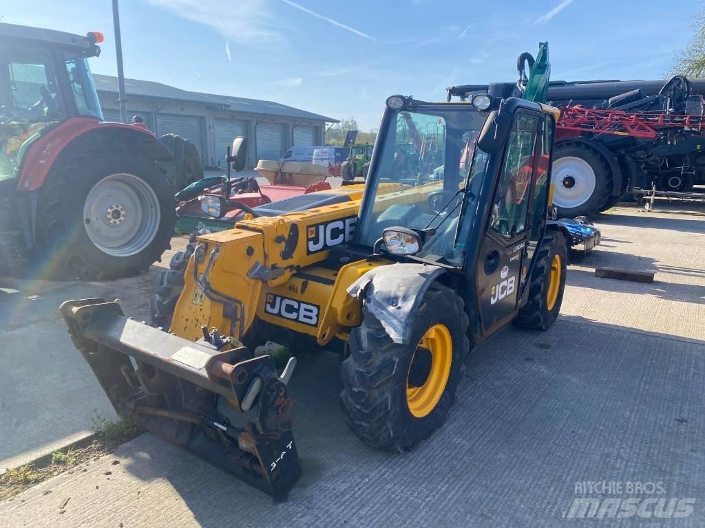 JCB 525-60 Maatalouskurottajat