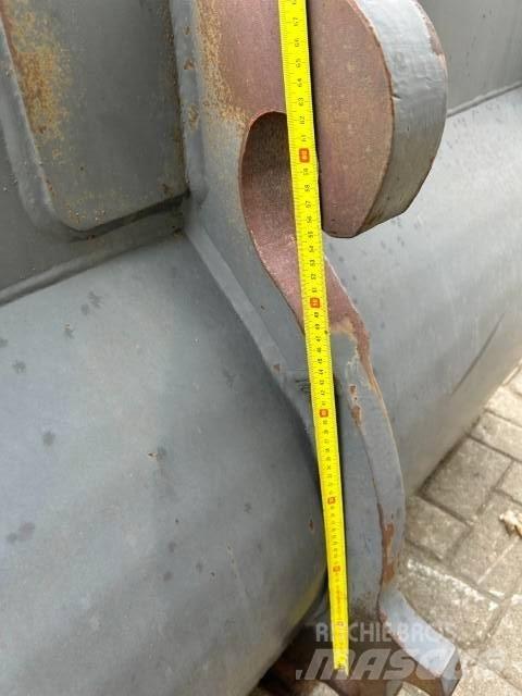 Volvo Shovel bak Kauhat