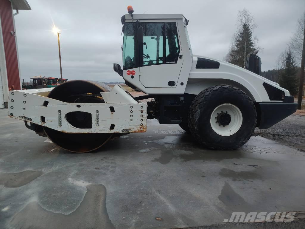 Bomag BW 216 D-4i Yksivalssijyrät