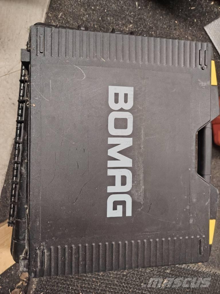 Bomag BW 216 D-4i Yksivalssijyrät