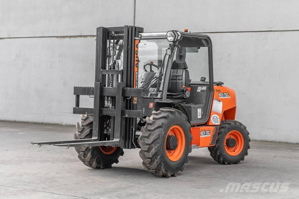 Ausa C 251 H x4 Dieseltrukit