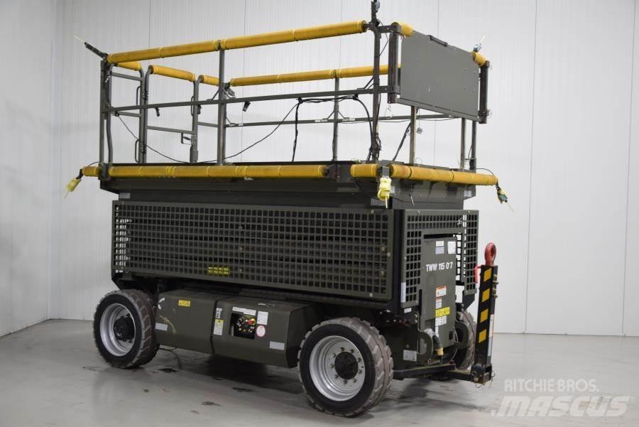 JLG M3369 Saksilavat