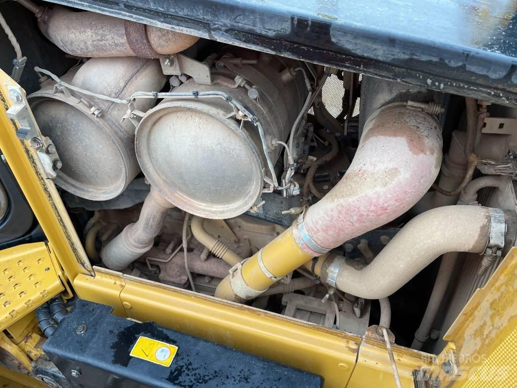 CAT D 5 Telaketjupuskutraktorit