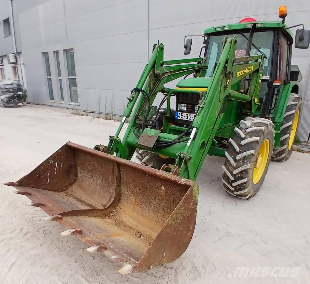 John Deere 6110 Traktorit