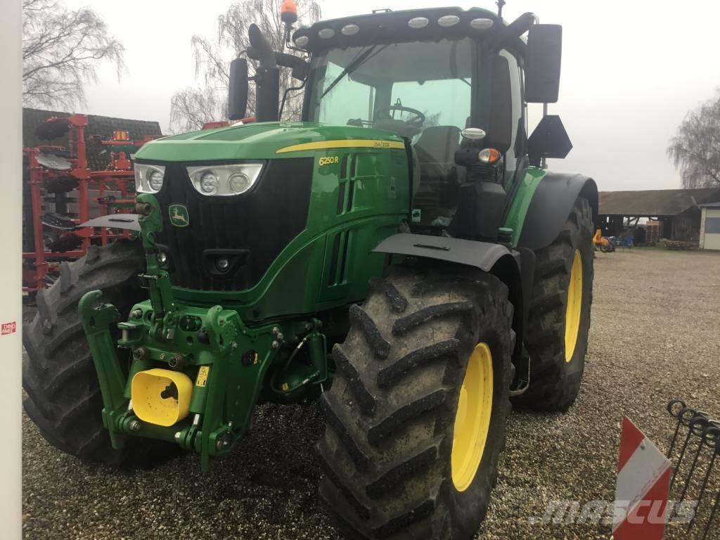 John Deere 6250R Traktorit