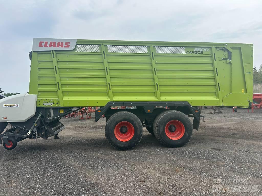 CLAAS Cargos 8500 Keräävät noukinvaunut ja silppurivaunut