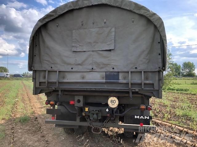 MAN 11-136 4T 4x4 Umpikorikuorma-autot