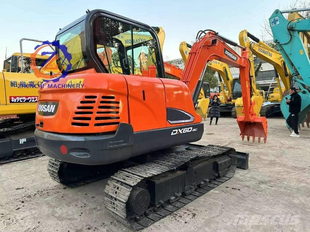 Doosan DX 60 Minikaivukoneet < 7t