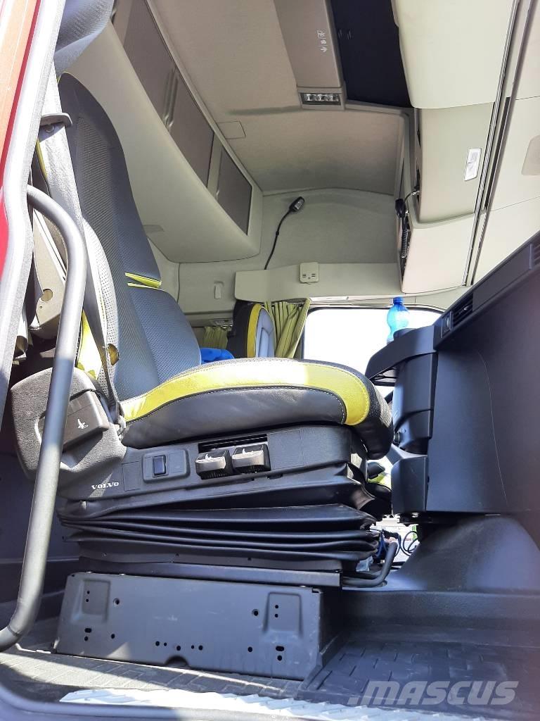 Volvo FH 16 Puuautot