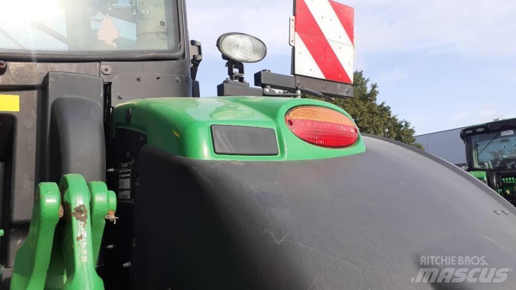 John Deere 6250 R Traktorit