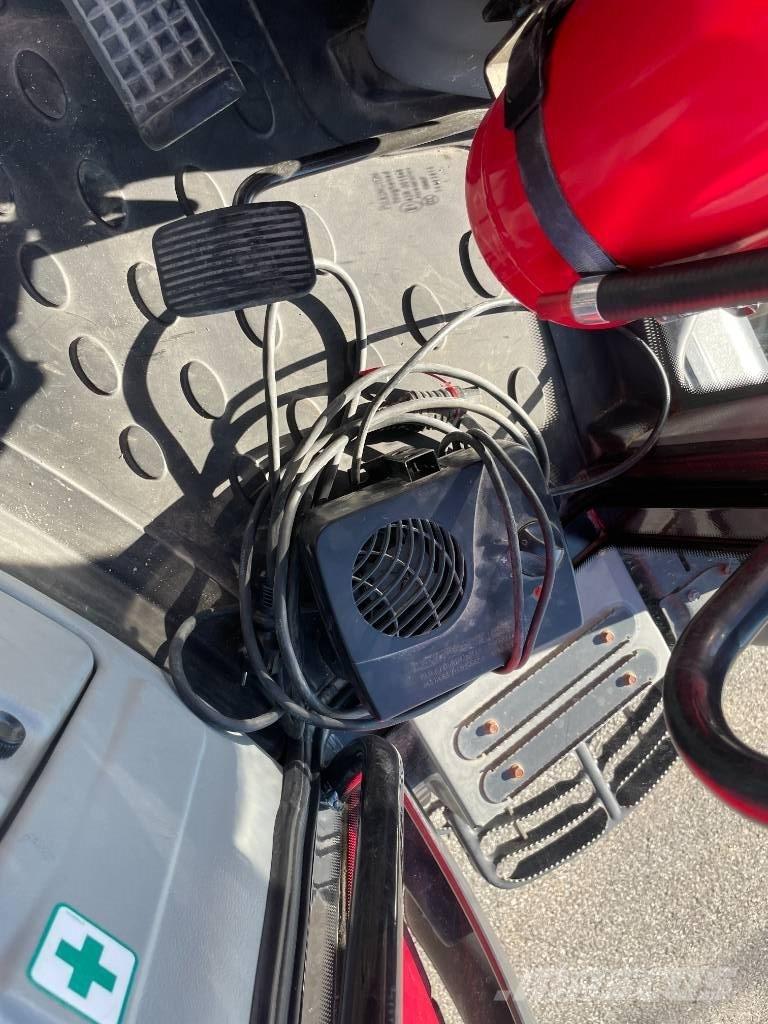 Valtra T 153 Versu Traktorit