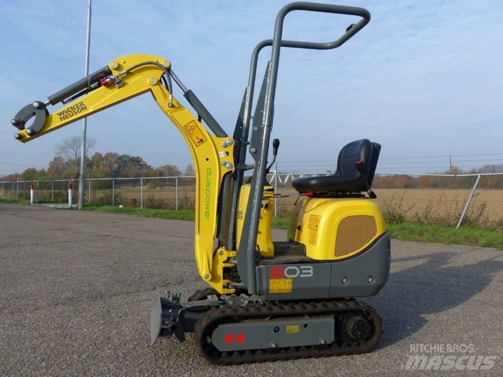 Wacker Neuson 803 Minikaivukoneet < 7t