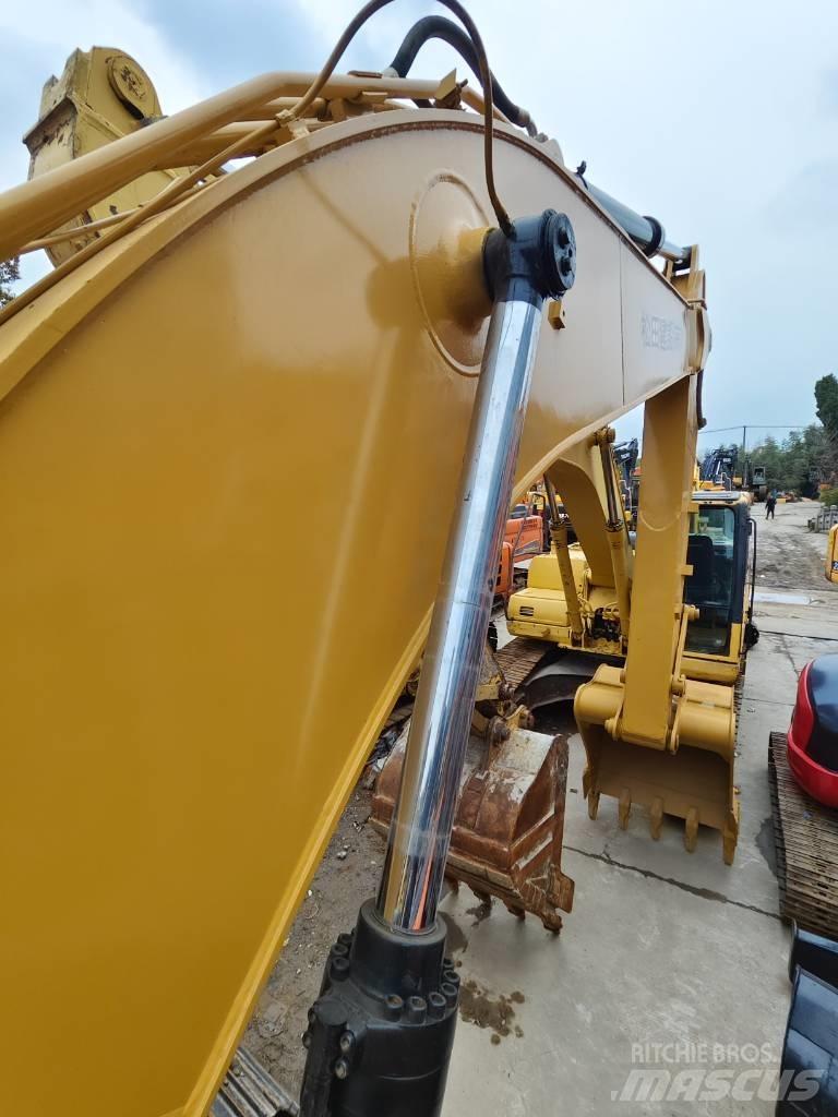 CAT 320 D Telakaivukoneet
