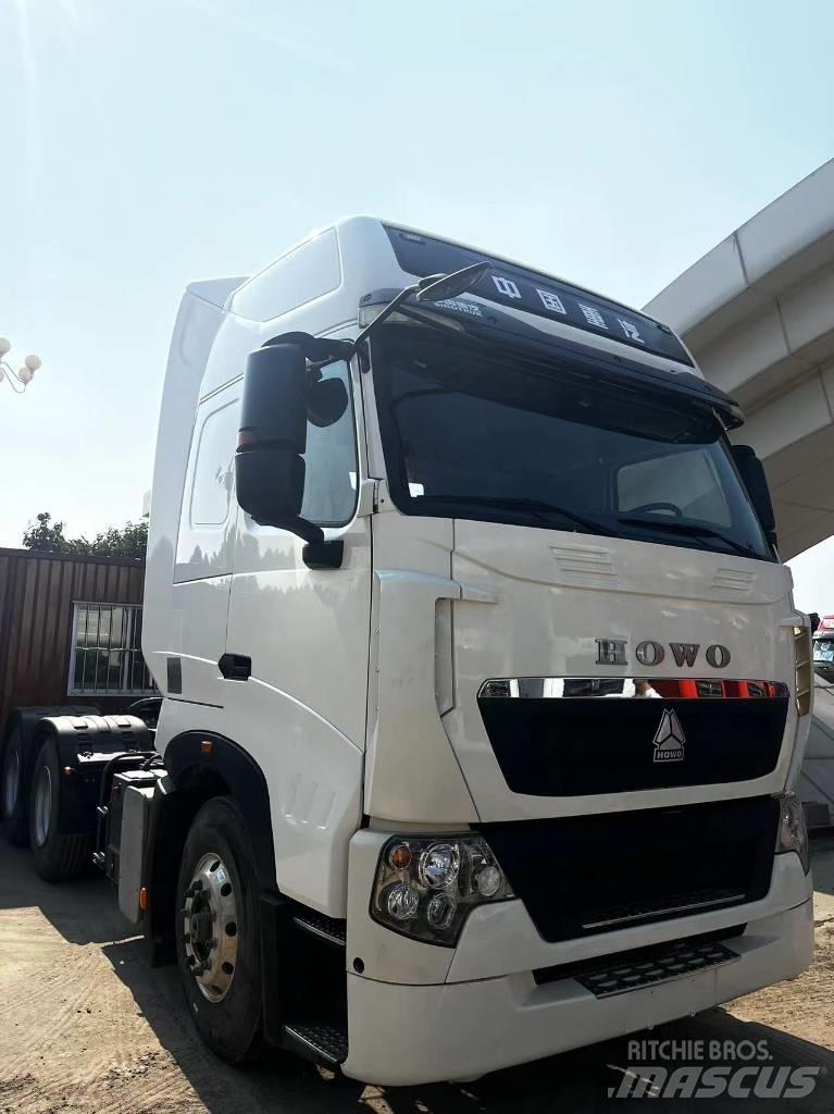 Sinotruk T7H Vetopöytäautot