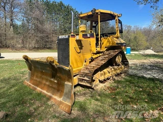 CAT D 5 M XL Telaketjupuskutraktorit