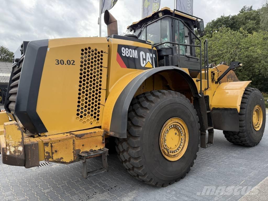 CAT 980M shovel + Bak Pyöräkuormaajat