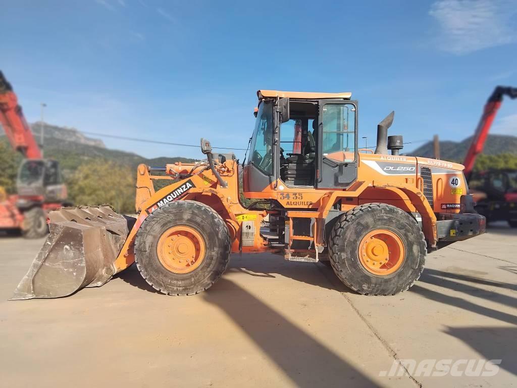 Doosan DL 250-5 Pyöräkuormaajat