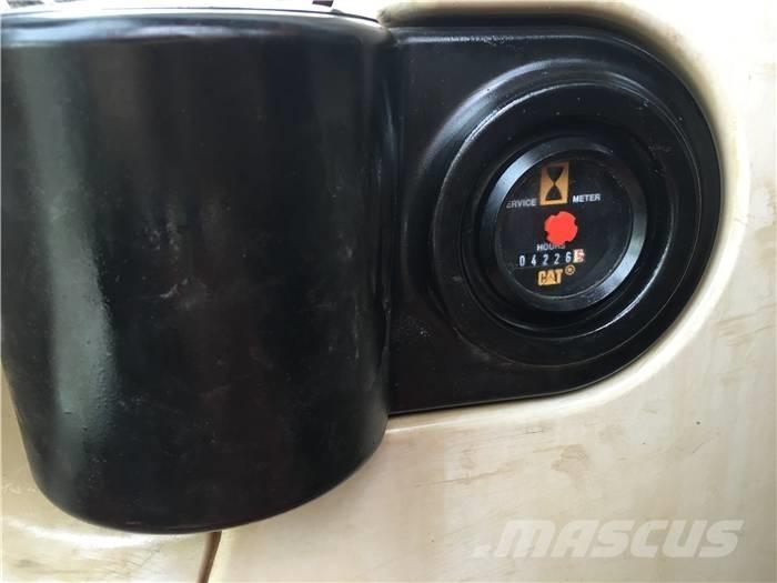 CAT 320 C L Telakaivukoneet