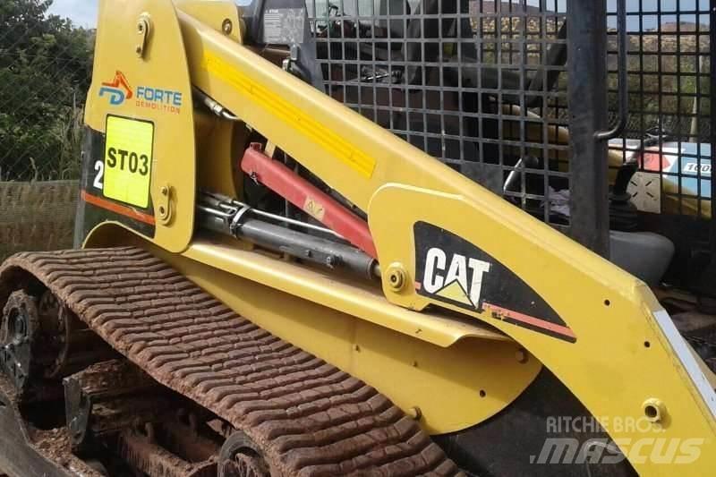 CAT Bobcat Muut kuorma-autot