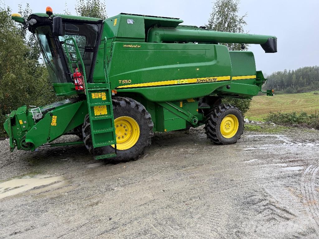 John Deere T550 Leikkuupuimurit