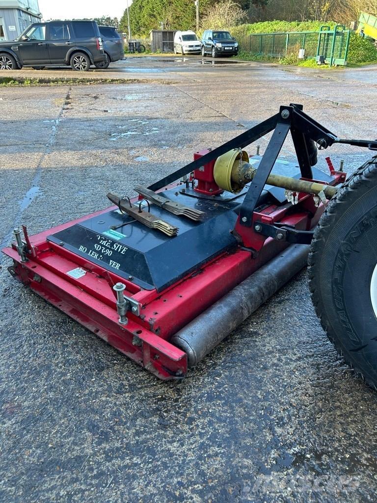 Progressive SDR-90 Pyörillä varustetut leikkurit