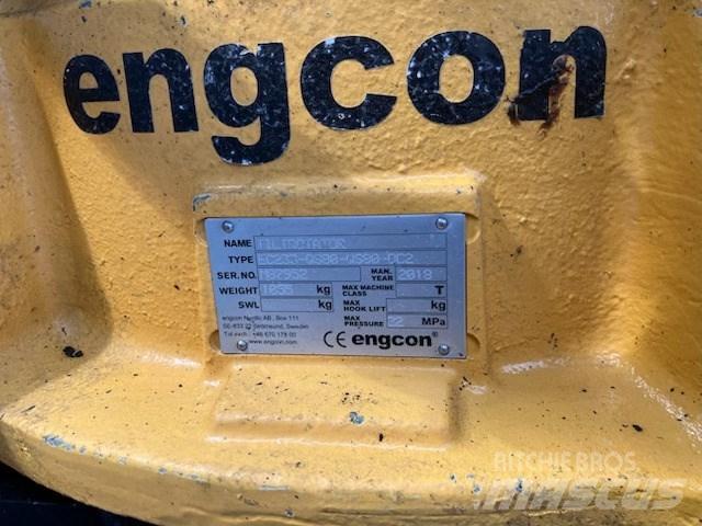 CAT 330 Telakaivukoneet