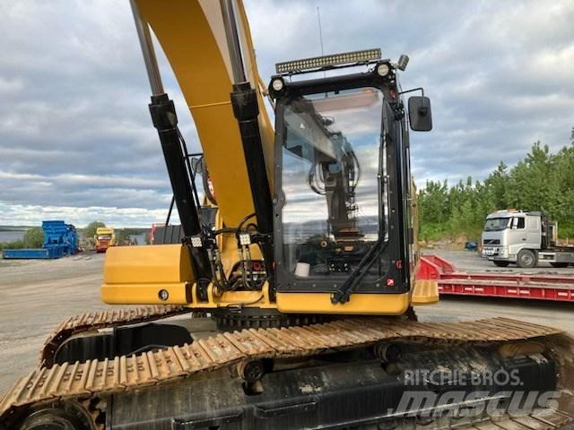 CAT 330 Telakaivukoneet