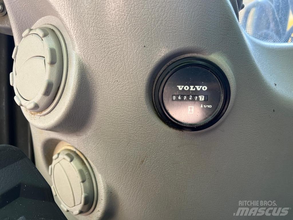 Volvo EC 140 E Telakaivukoneet