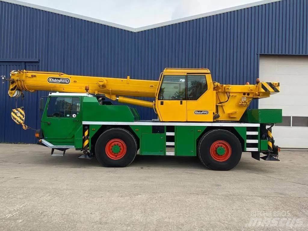 Liebherr LTM1030-2 Mobiilinosturit