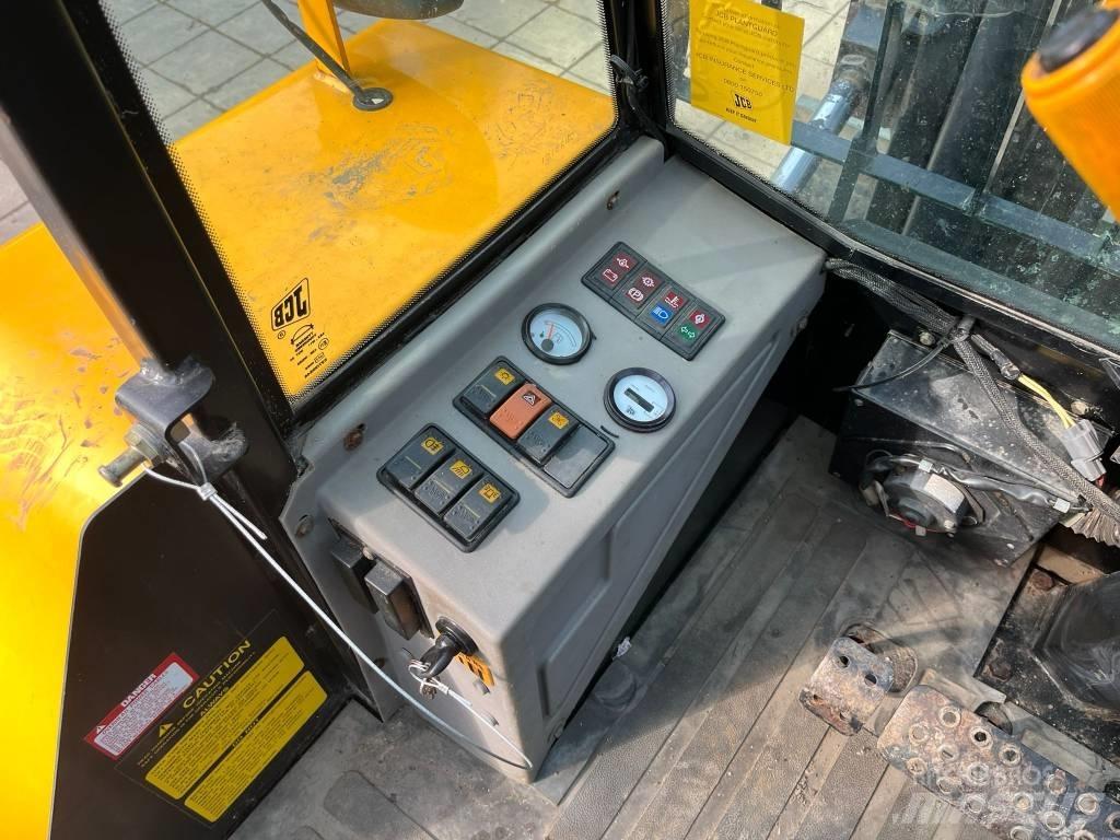 JCB 930 Maastotrukit