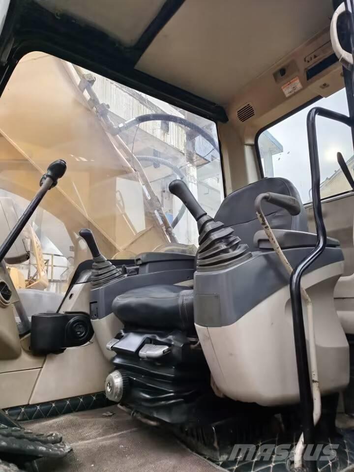 CAT 325C Telakaivukoneet